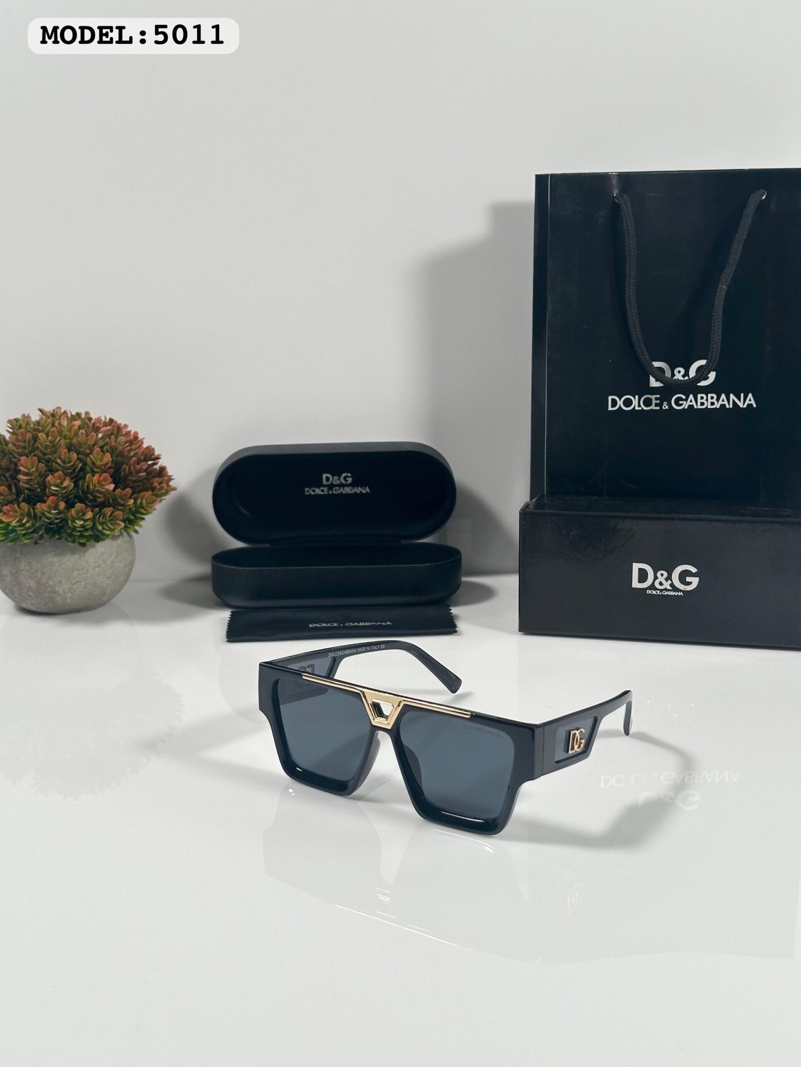 Dolce & Gabbana Gold Black