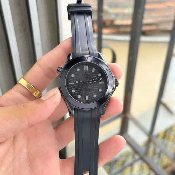 Omega Seamaster Diver 300 Automatic Dark-Black with ( OG KIT )