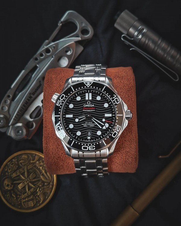 Omega Seamaster Diver 300 Automatic with ( OG KIT )